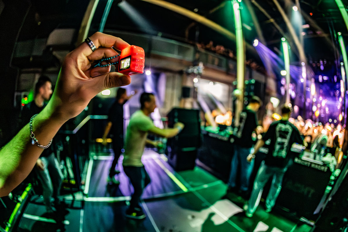 Loading... just a sec